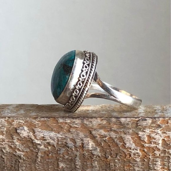 Size 8 Turquoise Gemstone Ring 14g. 925 Sterling Silver - Picture 2 of 2